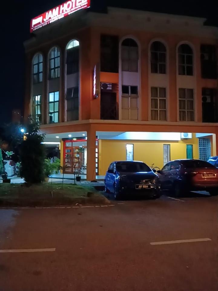 Jam Hotel Kota Warisan Sepang @ Erl Salak Tinggi, Klia 1-2 & F1 Exterior photo
